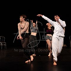 Entr'Scène - Family Portrait